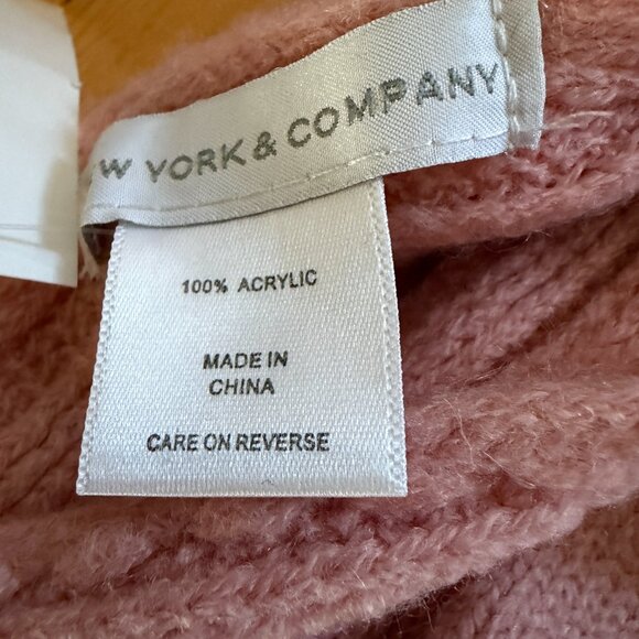 NWT New York & Company Dusty Pink Winter Scarf and Glove Set - Picture 8 of 10